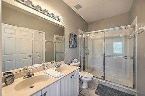 Luxe Top-floor Condo in Beautiful Lely Resort