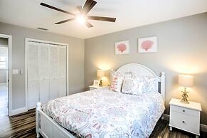 Naples Home w/ Lanai & Pool Near Vanderbilt Beach!