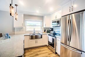 Naples Home w/ Lanai & Pool Near Vanderbilt Beach!