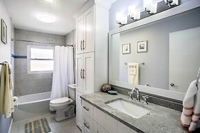 Naples Home w/ Lanai & Pool Near Vanderbilt Beach!