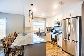 Naples Home w/ Lanai & Pool Near Vanderbilt Beach!