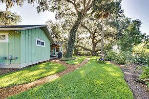 Mount Dora Tropical Escape: Steps to Lake Gertrude