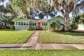 Walk to Lakes! Tropical Escape in Mount Dora