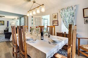 Mount Dora Tropical Escape: Steps to Lake Gertrude