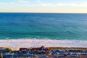 Modern Miramar Beach Townhome, Walk to Ocean!