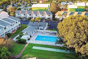 Modern Miramar Beach Townhome, Walk to Ocean!