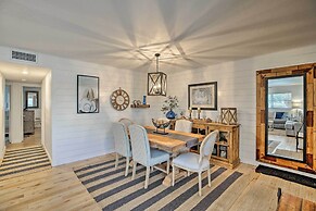 Modern Fort Myers Beach Retreat w/ Pool Access!