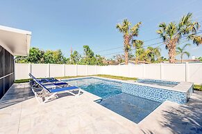 Naples Vacation Home: Private Pool + Hot Tub!