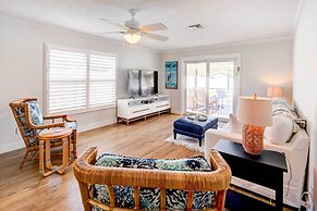 Naples Vacation Home: Private Pool + Hot Tub!