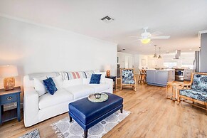 Naples Vacation Home: Private Pool + Hot Tub!