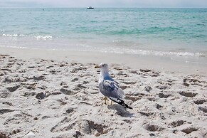Naples Home w/ Private Heated Saltwater Pool/lanai