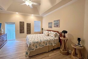 Naples Home w/ Private Heated Saltwater Pool/lanai