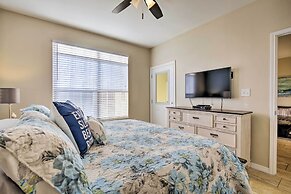 Modern Condo w/ Pool: 4 Mi to Clearwater Beach!