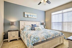 Modern Condo w/ Pool: 4 Mi to Clearwater Beach!