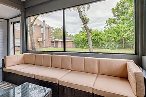 Pet-friendly Pensacola House Rental: 3 Mi to Beach