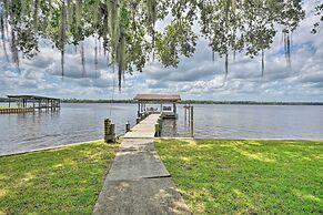 Picturesque Retreat on St Johns River + Docks