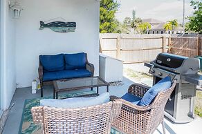 Coastal Bonita Shores Holiday Home Near Beach!