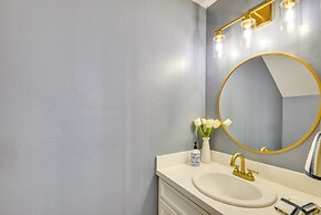 New Smyrna Beach Vacation Rental < 1/2 Mi to Beach