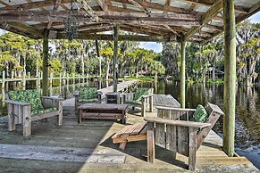 'pirate Cove' Home in Welaka: Dock & River Access!