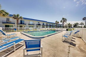 Oceanfront Ormond Beach Condo: Patio, Pool Access!