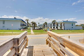 Oceanfront Ormond Beach Condo: Patio, Pool Access!