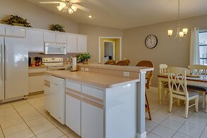 Port Charlotte Home w/ Pool - 8 Mi to Beaches!