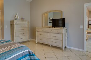 Port Charlotte Home w/ Pool - 8 Mi to Beaches!