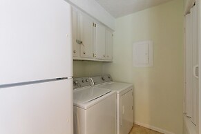 Quiet Condo ~ 10 Mi to Dtwn Pensacola