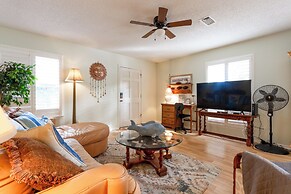 Quiet Condo ~ 10 Mi to Dtwn Pensacola