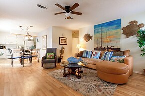 Quiet Condo ~ 10 Mi to Dtwn Pensacola