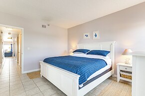 Beachfront New Smyrna Condo: 1 Mi to Flagler Ave