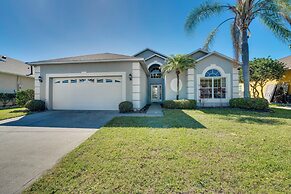 Lake-view Escape w/ Lanai in Kissimmee!