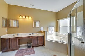 Lake-view Escape w/ Lanai in Kissimmee!