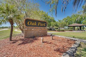 Lake-view Escape w/ Lanai in Kissimmee!