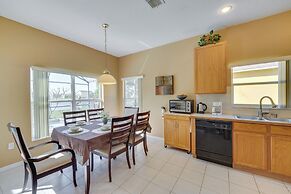 Lake-view Escape w/ Lanai in Kissimmee!