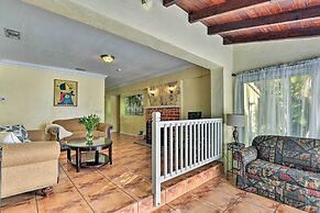 Quaint Central Miami Bungalow: 10 Mi to Mid-beach!