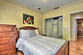 Quaint Central Miami Bungalow: 10 Mi to Mid-beach!