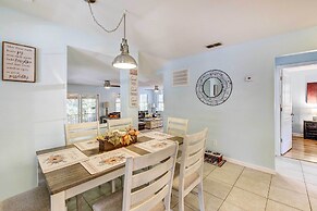 Secluded 2-home Getaway on < 13 Forest Acres!