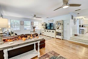 Secluded 2-home Getaway on < 13 Forest Acres!