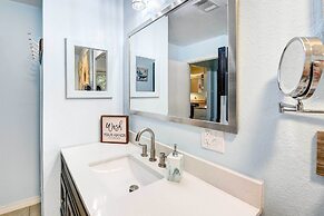 Secluded 2-home Getaway on < 13 Forest Acres!