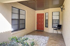 Lanai + Community Pool Access: Sarasota Oasis!