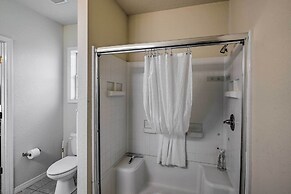 Sebring Gem: Close to Golf & Raceway