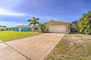 Quiet Satellite Beach Home w/ Lanai, Walk to Beach