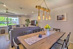 Quiet Satellite Beach Home w/ Lanai, Walk to Beach