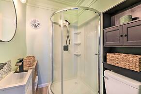 Centrally Located Home - 7 Miles to Siesta Key!