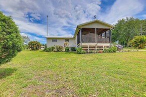 Private & Picturesque Escape on Lake Henry!