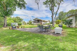 Private & Picturesque Escape on Lake Henry!