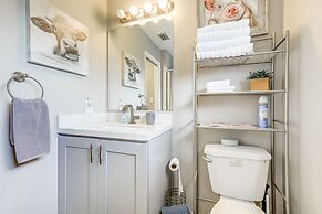 Private & Picturesque Escape on Lake Henry!