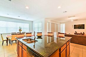 Home w/ Private Pool & Spa: 8 Mi to Disney