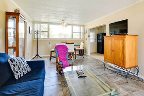 Sunny Florida Condo: 4 Mi to Gulf Islands Seashore